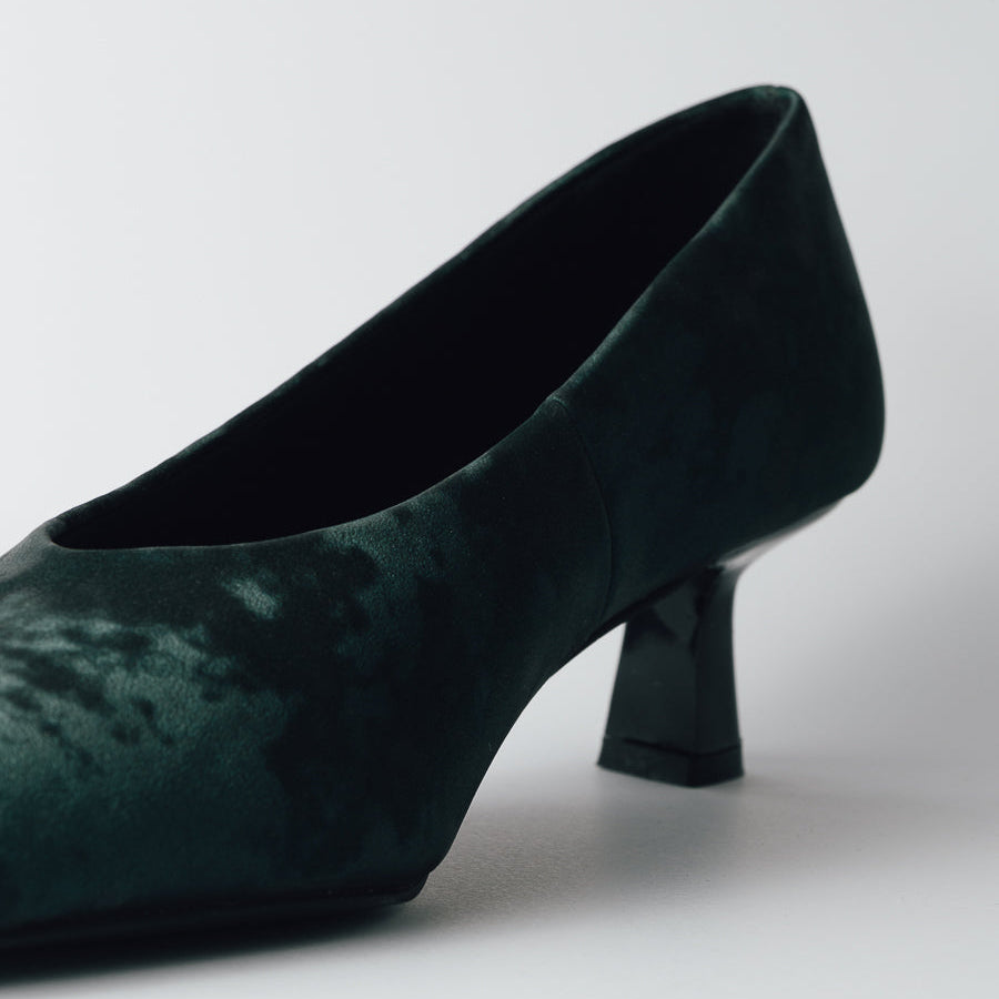 Image of Veloura- Deep Green