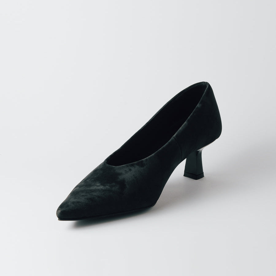 Image of Veloura- Black