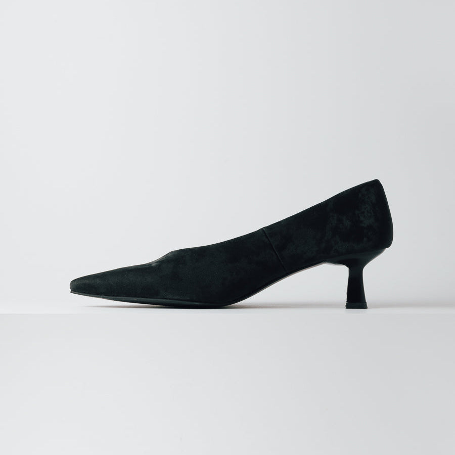 Image of Veloura- Black