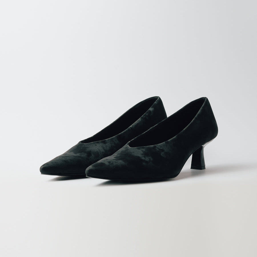 Image of Veloura- Black